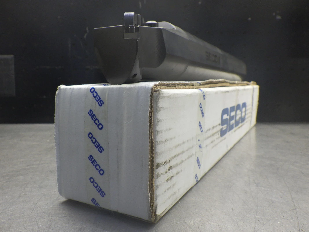 SECO 2.5" Indexable Internal Boring Bar 2" Shank A32-MVPNR-3 (LOC1402B)