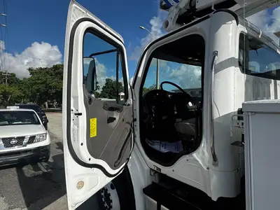Used 2017 ALTEC AT48M Bucket (boom) trucks Florida US | Truck and Van Outlet #1509161