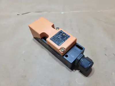 Used EFECTOR IME2015BFBOA Misc Electrical & Power Parts British Columbia CA | Lenmark #1439679