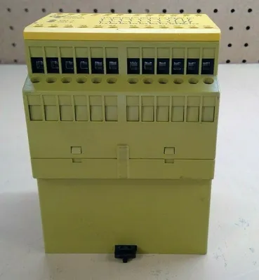 Pilz PZE 9 8S/1O ( 774150 ) Safety Relay Expander Module 3D-9