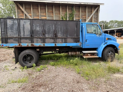 Used 2008 STERLING ACTURRA 4X2 WITH 41,489 MILES Dump trucks Michigan US | Miedema Asset Management Group #1391650