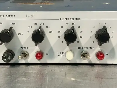 Used FLUKE 412B Power Supply - High Voltage Ohio US | HGR 24 #1406212