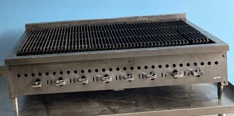 75-0175 Vulcan VCCB47 46'' Natural Gas Char-Broiler