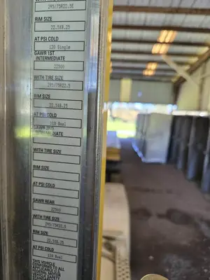 USED 2014 KENWORTH T800