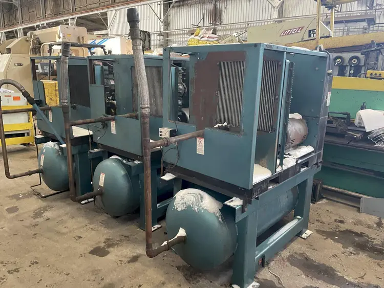 Used COMPAIR _UNKNOWN_ Tank Mounted Air Compressors Ohio US | Yoder Brothers machinery 2 #90835