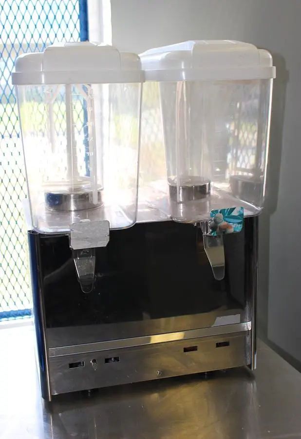 Juice Dispenser Model: LSJ18X2 18L x 2 (Demo Model) - two flavors