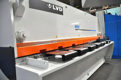 USED LVD MVSC 3100 X 6 MM CNC