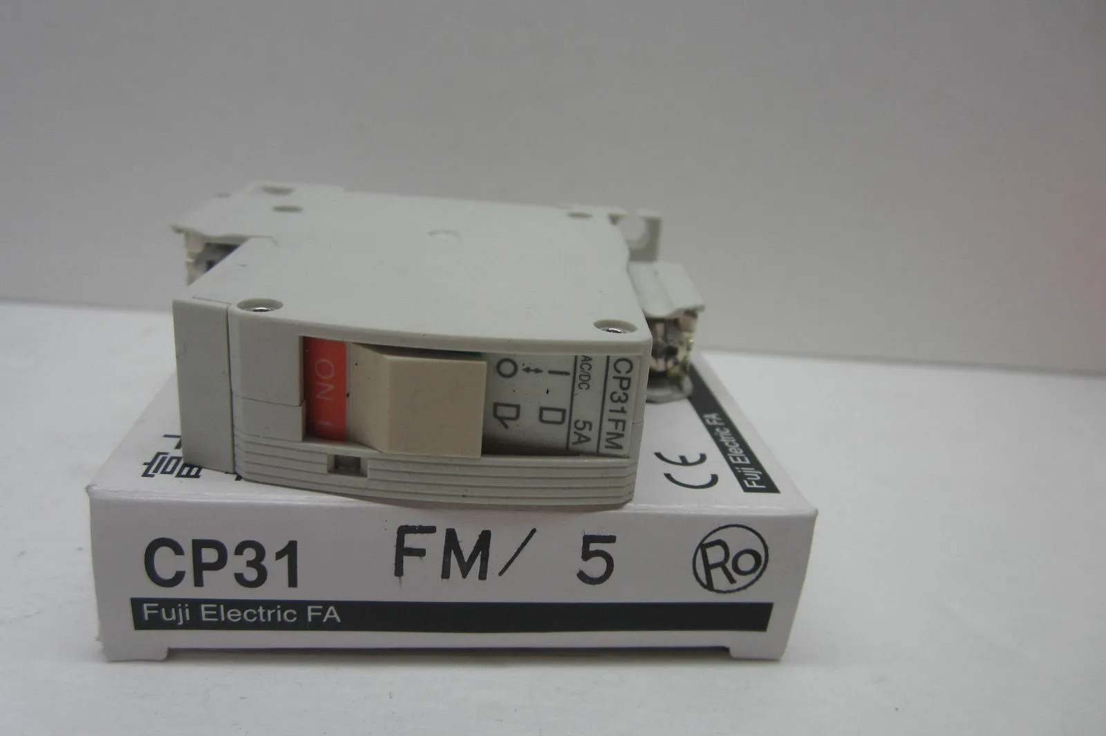 2 NEW FUJI ELECTRIC CP31 FM/5 CIRCUIT BREAKER CP31FM5