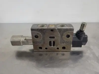 7/8" Hydraulic Valve Work Section 123510201