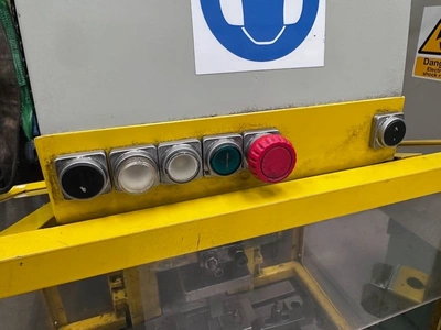 Used 2002 HARE 8HP Hydraulic Presses GB | Charter Auctions #1398532