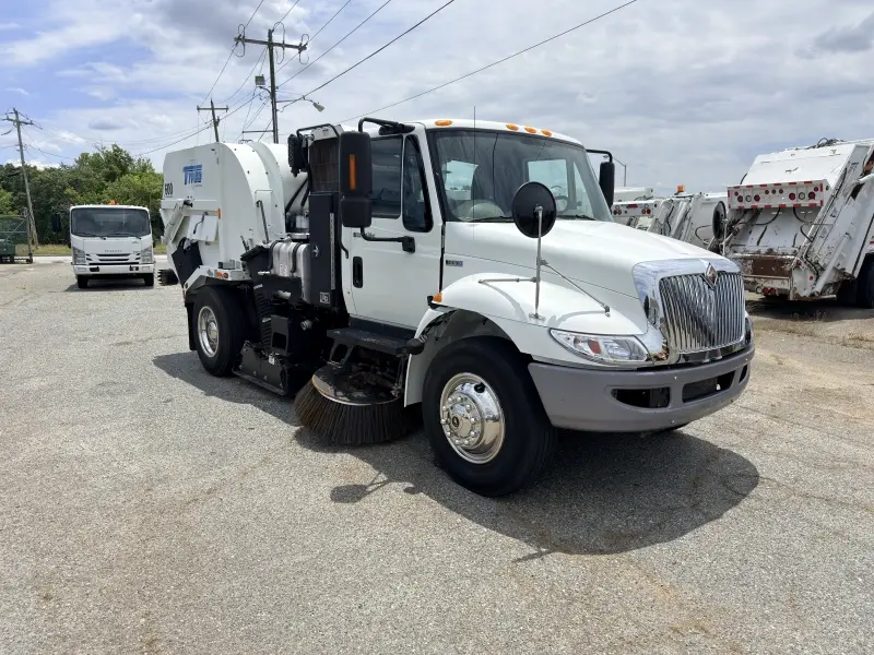 Used 2014 INTERNATIONAL 4000 Street Sweeper North Carolina US | Levan Equipment #1546309