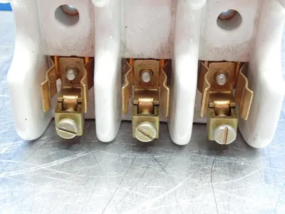 Used LEVITON 8907 Fuse Accessories Ohio US | HGR 24 #884216