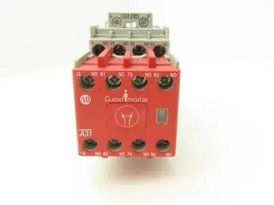 Allen Bradley 700S-CF620DC Safety Control Relay 10A 600V 120VAC Coil Ser A