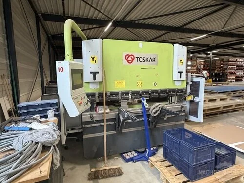 Used 2014 TOSKAR TA 2100-40 Press Brakes NL | Mach 4 Metal #887655