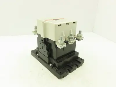 Fuji SC-N12 (400) Magnetic Motor Starter Contactor 400A 3 Pole 50/60Hz Coil 120V