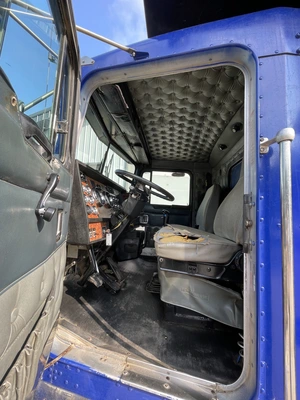 Used 2000 KENWORTH T800 TRI-AXLE DUMP TRUCK Dump trucks Michigan US | Miedema Asset Management Group #1436985