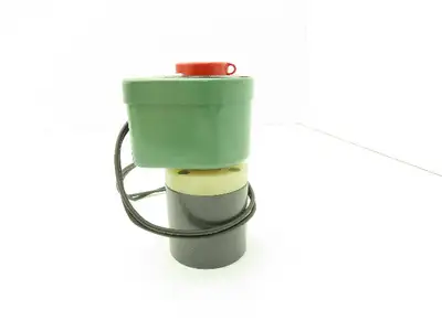 Plast-o-matic EUC2B4G20 Solenoid Valve PVC 1/4" NPT 120 PSI 120V Coil