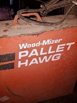 USED WOOD-MIZER PALLET DAWG