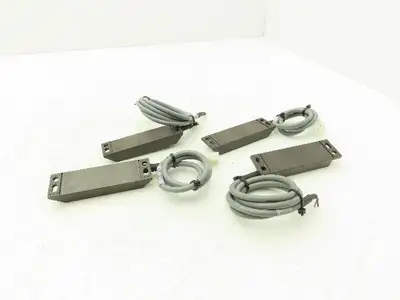Schmersal BNS 33-11z Magnetic Safety Switch Sensor 100VAC Lot of 4