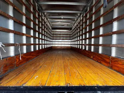 Used 2023 ISUZU NPR HD Box trucks Florida US | Truck and Van Outlet #1509136