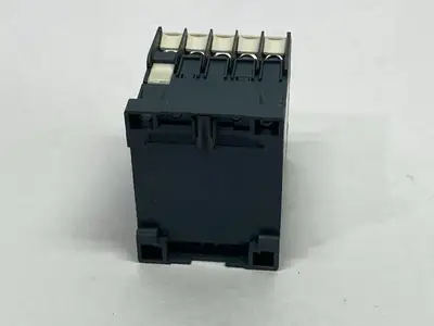 LC1K0610B7 | Schneider Electric  Contactor 3P 6A 440V 24VAC Coil - Used