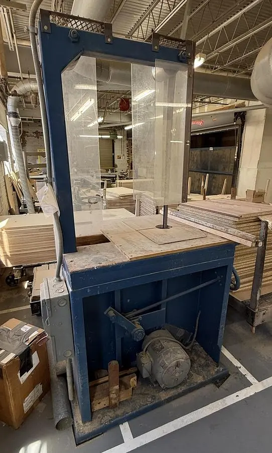 SHOPMADE VERTICAL STRING SANDER