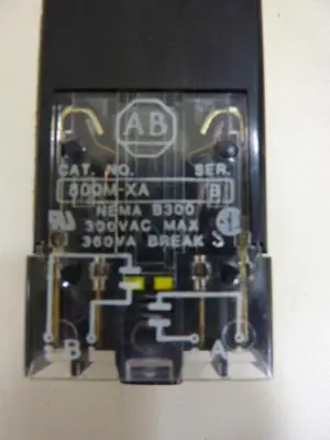 NEW ALLEN BRADLEY 800MR-PB16RA RED