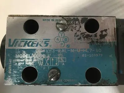 USED VICKERS DG4V-3-2AL-M-U-HL7-60
