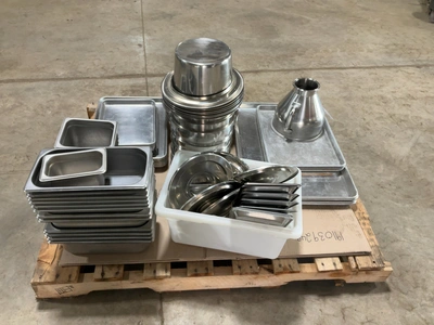 Used MIXED LOT OF STAINLESS STEEL RESTAURANT EQUIPMENT Pans Michigan US | Miedema Asset Management Group #1761559