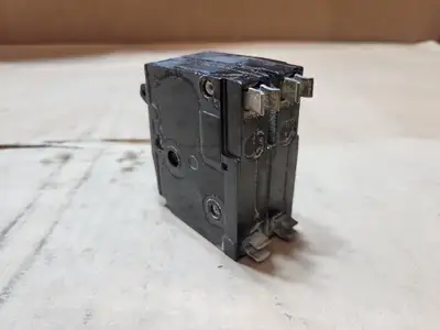 Used SQUARE D QO230 Switchgears British Columbia CA | Lenmark #1438623