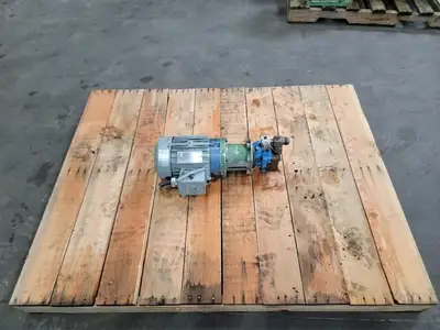 USED HYUNDAI HIS145SR235HP