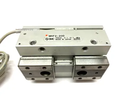 MHF2-20D | SMC  Low-Profile Pneumatic Gripper 2-Block 0.1~0.7MPa Press - Used