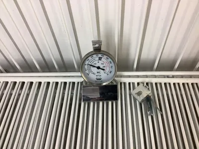 152-0424 True GDM-49F-LD Self Contained 2 Door Freezer