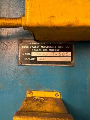 1/4" CAPACITY BLUE VALLEY MODEL #FLANGER-T-588 FLANGING MACHINE: YOBRO #24453