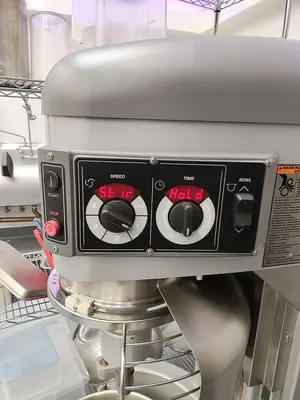 Hobart Legacy 60QT Mixer