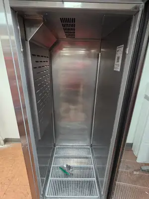 Used Hoshizaki Used 27.5" Hoshizaki R1A-FG One Section Reach In Glass Door Refrigerator 115V - TH5 Display Refrigerators Illinois US | Falcon Restaurant Supply #1373512