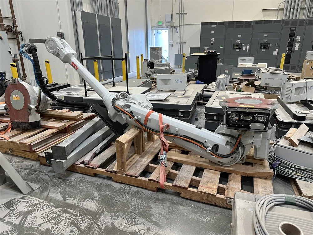 Used 2018 ABB IRB 4600 Robotics California US | MachineryMax #1462075