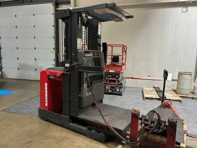Used RAYMOND 560OPC30TT Misc Forklifts Illinois US | Somerset Equipment Sales #1542970