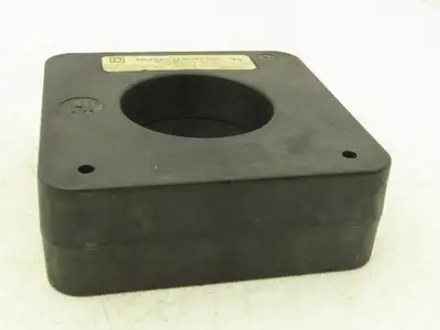 Square D 74R-751 Current Transformer 750:5 Ratio 600v 25-400 Hz