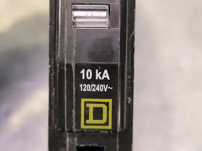 USED SQUARE D QOB115