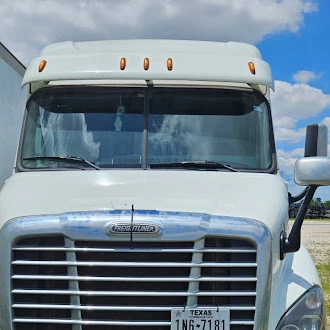 USED 2016 FREIGHTLINER CASCADIA