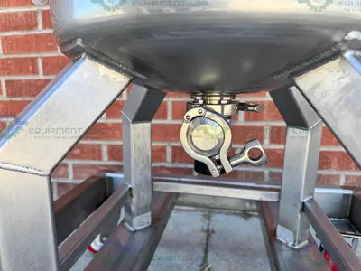 Unknown Brand 100 Liter Mixing Tank w/ Lenze 3 Phase Motor, Impeller