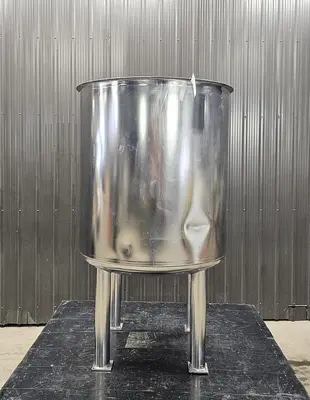 Used 275 Gallon Tank, 304 Stainless Steel