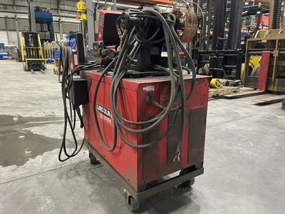 Lincoln DC-600 Welder