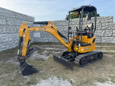 2025 XCMG XE18U Mini Excavator | Iron Listing (2)