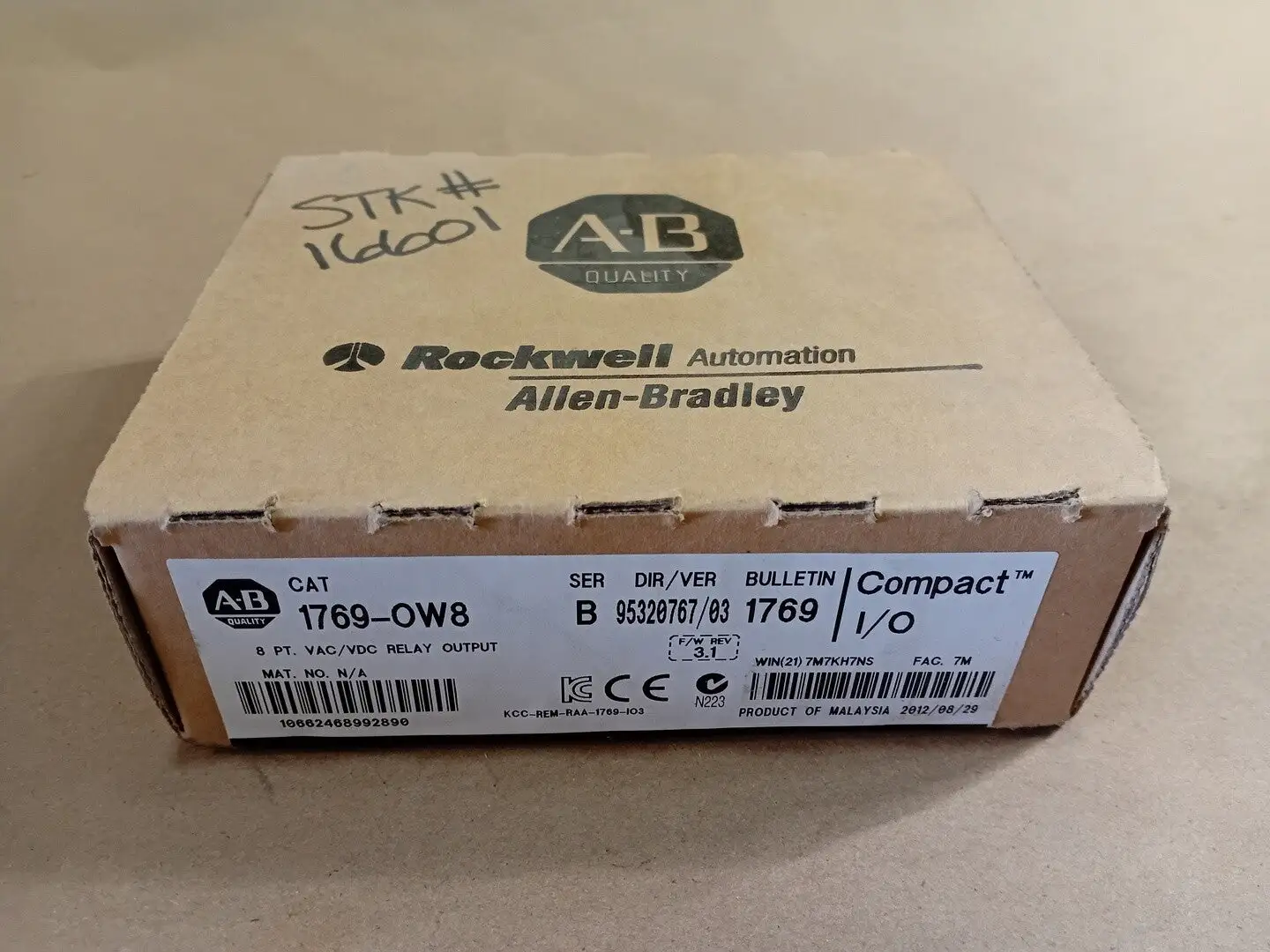 NEW ALLEN-BRADLEY 1769-OW8