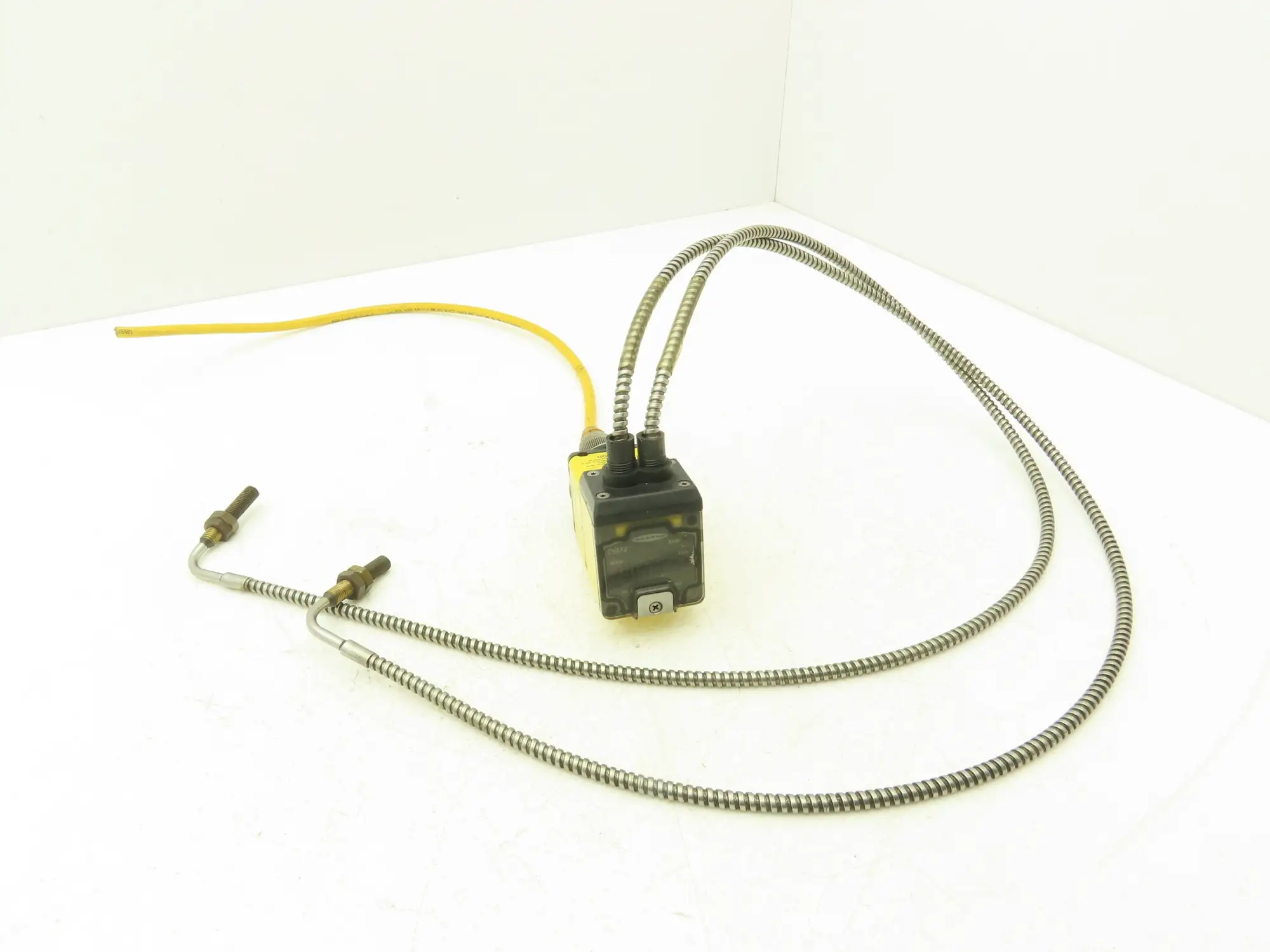 Banner OPEJ5QD Photoelectric Power Block Omni Beam w (2) IAT135 Sensors