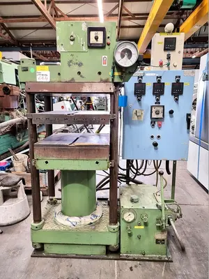 USED GURY 100 TON HEATED