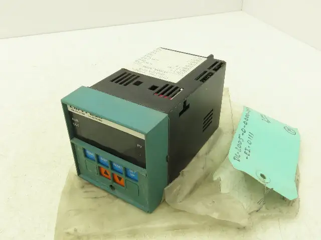 Honeywell DC2005-0-0000-00FM-EI-0111 UDC2000 Digital Temperature Controller