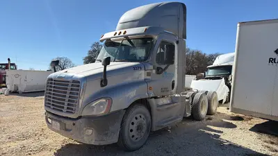 USED 2018 FREIGHTLINER CASCADIA